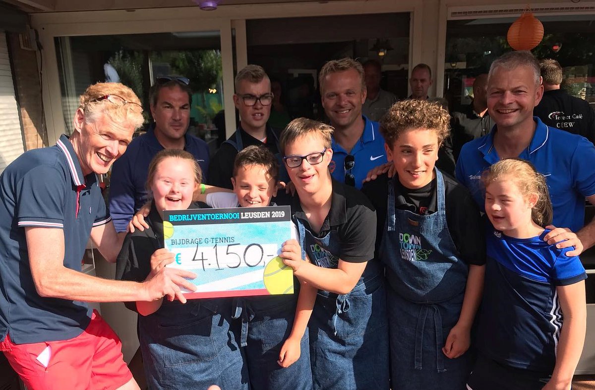 Ook dit jaar organiseert SalesSpot samen met <a href="/LTVLeusden/">LTV Leusden tennis</a> <a href="/Perfect_Lunch/">Perfect Lunch</a> &amp; <a href="/DownTownLeusden/">DownTownLeusden</a> hét LTV Leusden Bedrijventoernooi.
tennissen.nu/inschrijven-be…

#GTennis #DownTownLeusden #StichtingDown #Bedrijventoernooi  #GoedDoel #Amersfoort #Leusden
#ZpointLeusden #BedrijvenkringLeusden