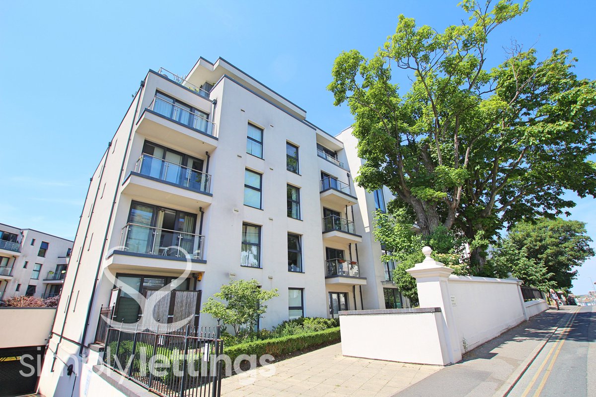 simplylett's tweet photo. #ToLet A modern 1 bed #Apartment located close to #Brighton Station - £1350PCM! VIDEO TOUR: https://t.co/5cYUMH8kLH PROPERTY DETAILS: https://t.co/lGM2XOnBpR Call 01273 729 000 to view! #Lettings #Property #SimplyLettings https://t.co/5lsWE24vbh