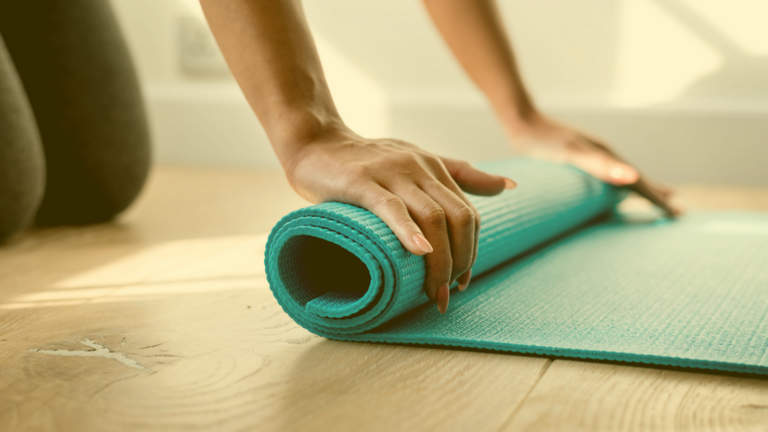 How to best set up for online exercise classes. Get ready for your workout classes like Pilates, Yoga, Fitness, seated exercises and Zumba.

movingexperience.eu/set-up-online-…

#onlineclasses #bestpractice #howto #setupguide #staysafe #exerciseathome