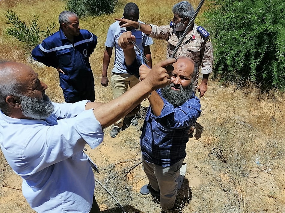Aalkhraba's tweet photo. جانب من أعمال صيانة خط 11 بجوار محطة النقلية شملت شد أسلاك بمسافة 200 متر والتي أنجزت يوم أمس الأحد بجهود فنيي ومهندسي دائرة التركيبات العامة طرابلس التابعة لإدارة توزيع طرابلس . https://t.co/xzIKtzRQc8