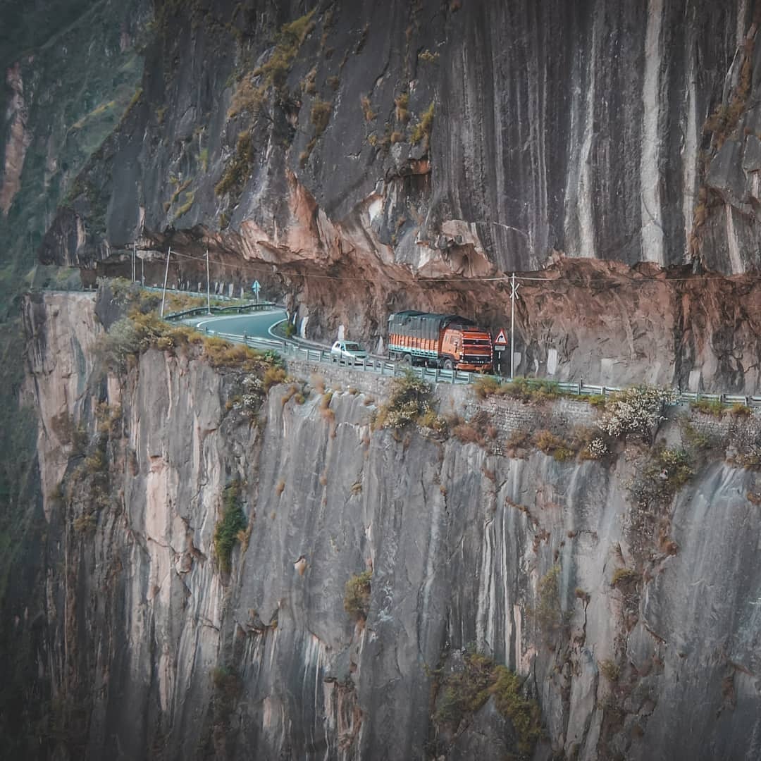 hp_tourism's tweet photo. Tranda Cliff, Kinnaur, Himachal Pradesh ||
Credit @northernescape.in https://t.co/kRFgJve4ZS