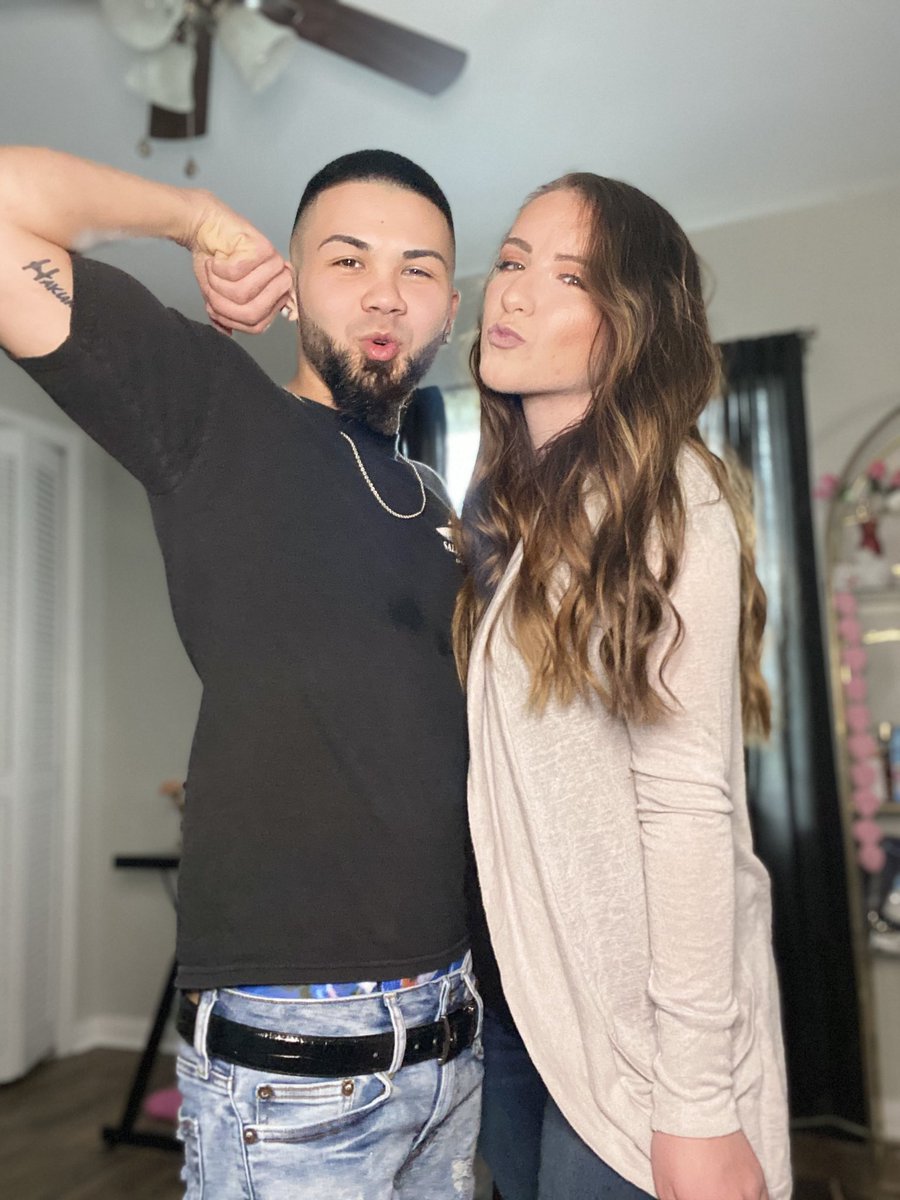 It’s honestly insane how much love I have for this human being. My person. 💗🥰