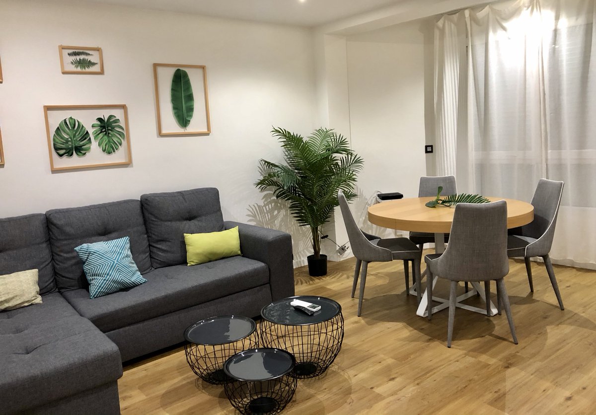 hoomvip's tweet photo. Gracias a Expoholidays por confiar en nosotros para la gestión remota con "contacto cero" de sus más de 100 apartamentos.

Sus clientes podrán acceder a los alojamientos y realizar el check in de forma completamente automática. https://t.co/TC21HAIv1h