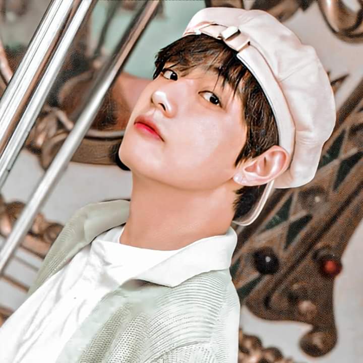 CarlJerald6's tweet photo. 𝑳𝒖𝒂𝒈𝒉 𝒘𝒊𝒕𝒉 𝒚𝒐𝒖𝒓 𝒆𝒚𝒆𝒔 , 𝑯𝒖𝒈 𝒘𝒊𝒕𝒉 𝒚𝒐𝒖𝒓 𝒔𝒐𝒖𝒍 , 𝑨𝒏𝒅 𝒔𝒎𝒊𝒍𝒆 𝒘𝒊𝒕𝒉 𝒚𝒐𝒖𝒓 𝒉𝒆𝒂𝒓𝒕.
                              —𝑲𝑰𝑴 𝑻𝑨𝑬𝑯𝒀𝑼𝑵𝑮 https://t.co/XTltGPnBx2