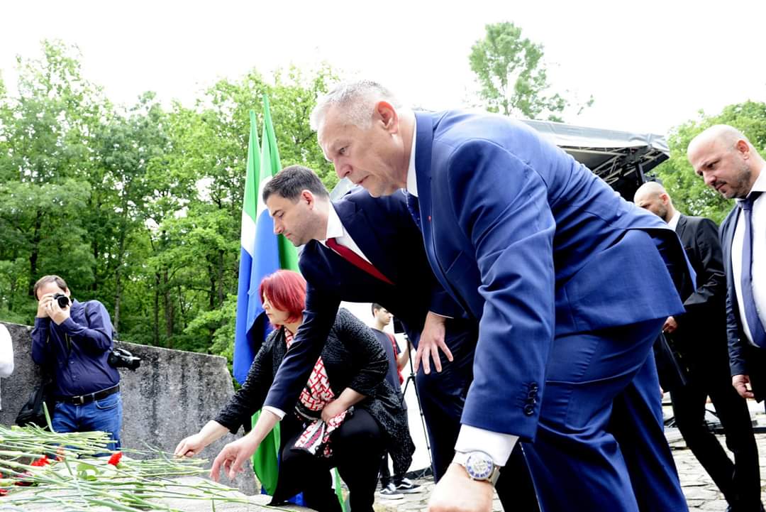 SDPHrvatske's tweet photo. Europa kakvu danas poznajemo počiva na temeljima pobjede antifašizma u Drugom svjetskom ratu, pobjede kojoj je i Hrvatska dala svoj veliki doprinos. Dan antifašističke borbe je spomen na osnutak prve naoružane antifašističke postrojbe u Hrvatskoj i okupiranoj Europi. #sfsn https://t.co/LDasKjBE48