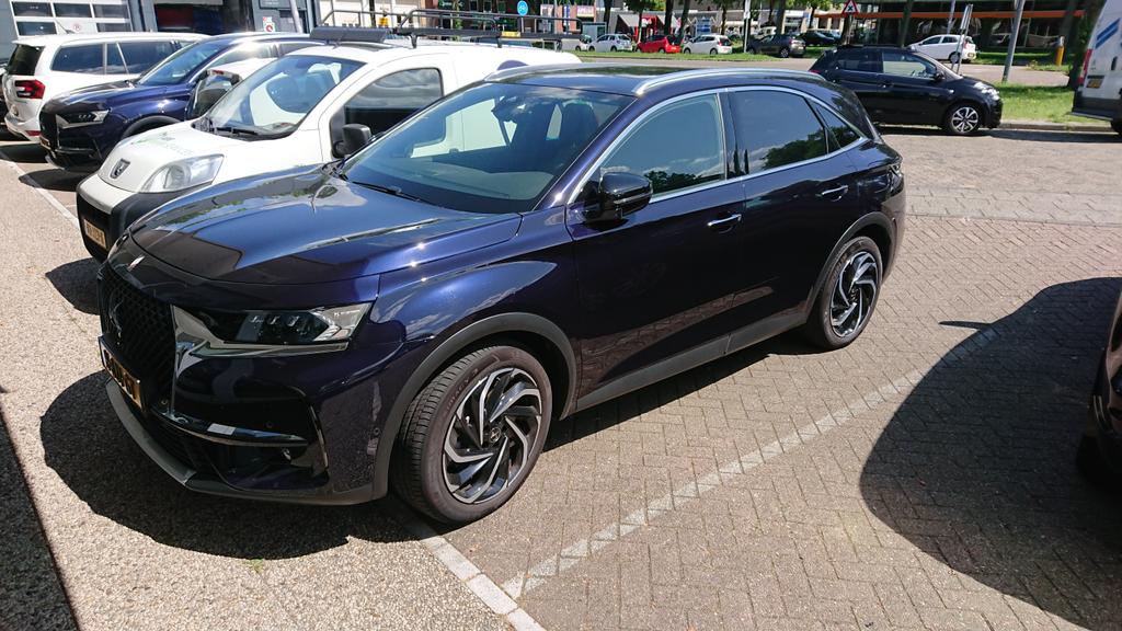 manon_van_dorp's tweet photo. Zo wordt het #wachten natuurlijk opeens wel héél erg aangenaam gemaakt!! 😀 Als je tijdens de 🔧beurt van je eigen #DS4 als verrassing ineens een rondje mag euhm..🚀... rijden 😇 in een #300pk uitvoering #DS7🕺 Thanks @Motorhuis!! Kopen?! 😎 Hij staat hier https://t.co/zhvsA3TofT https://t.co/ZNibRXuOPv