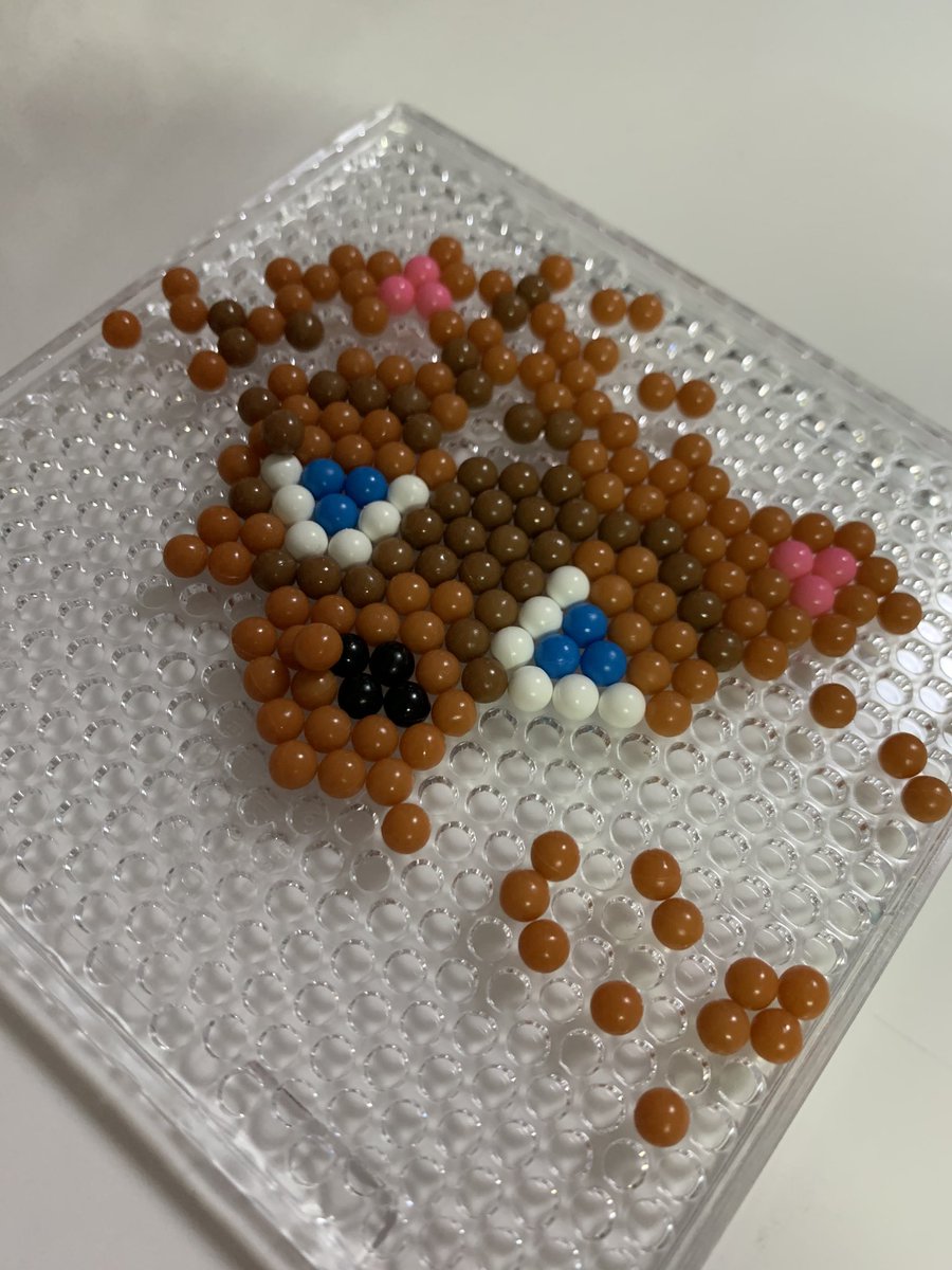 ななみ アクアビーズでたぬきち 茶色使い過ぎだから固めないで戻そうとしてたら壊されたw 塵と化すたぬきち あつまれどうぶつの森 アクアビーズ