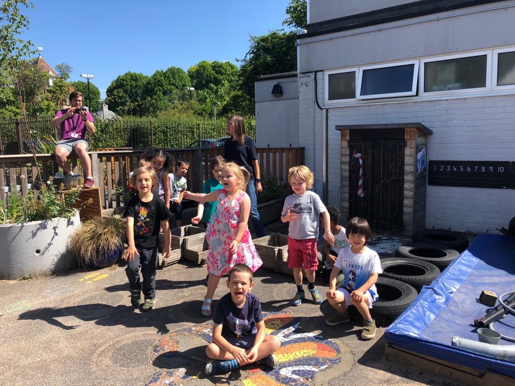 TorrianoJuniorS's tweet photo. Year 1 loved learning about the Windrush and singing #singforwindrush #WindrushDay2020 https://t.co/kaB6IBXCXF