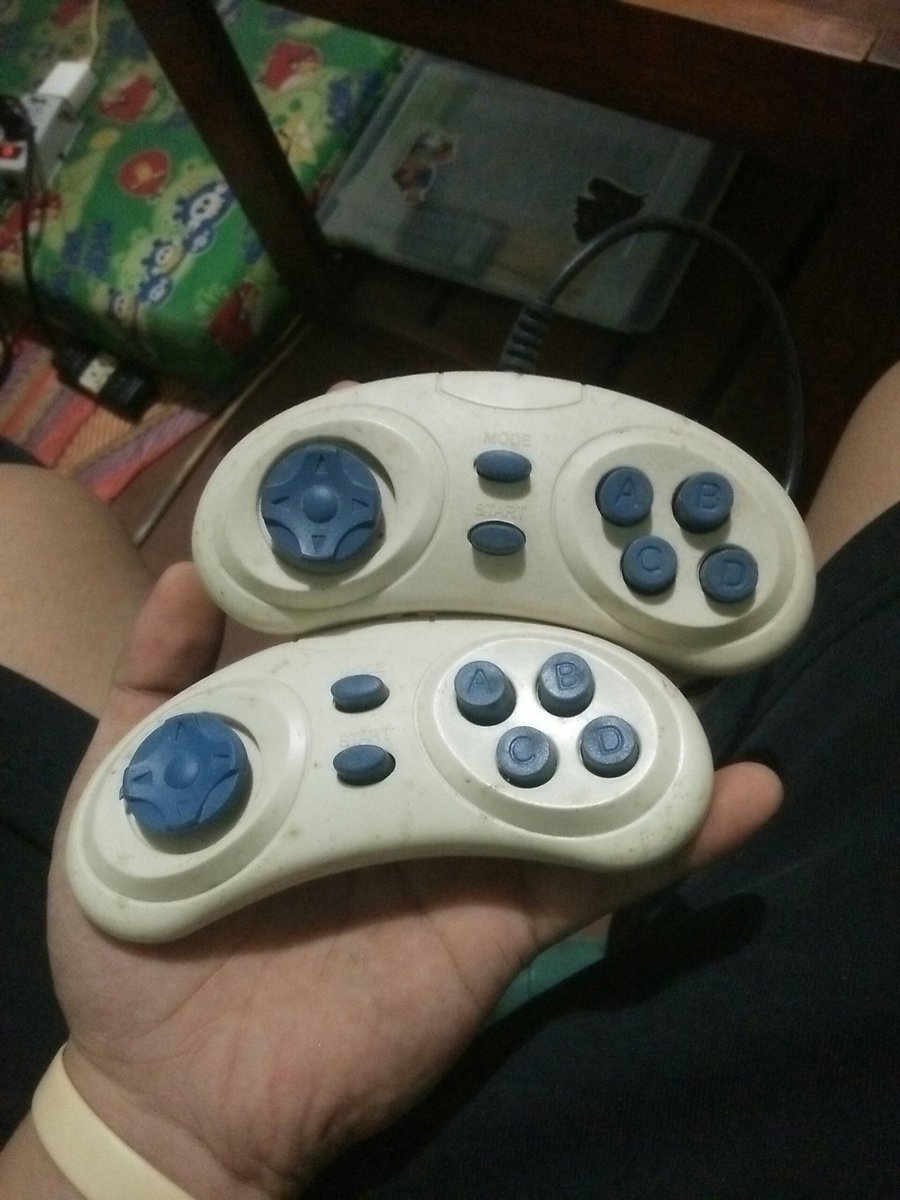 @catrenmae Controller andito pa yung cd wala na 💔