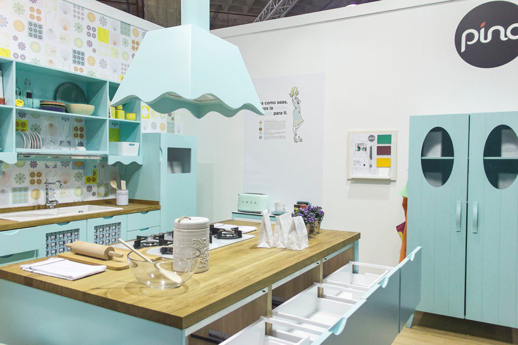 Inundar tu hogar de espacios únicos y originales está cada vez más cerca de ti. Una cocina de estilo vintage totalmente equipada y pensada para que esta zona del hogar sea el centro de tu casa.

Modelo 
Luna / Claudia

pinoglobal.com/cocinas/luna-m…