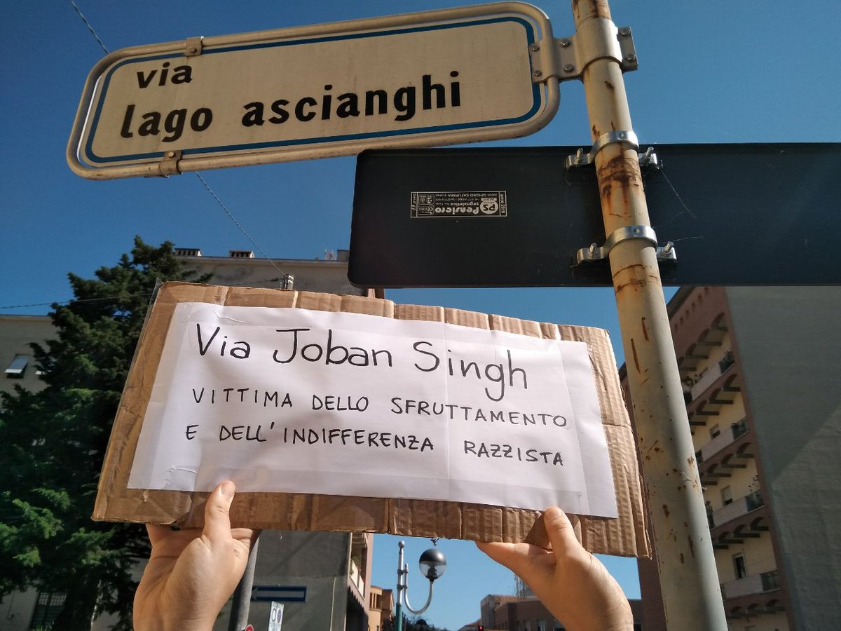 StudiExtera's tweet photo. Lo scorso Sabato a Latina prima del presidio #BlackLivesMatter il Collettivo 6 Gennaio ha rinominato Via Lago Ascianghi in Via Joban Singh, vittima dello sfruttamento e dell'indifferenza razzista.

📣Qui il comunicato https://t.co/YRpaVf3kpD https://t.co/Ip7CCAIfUE
