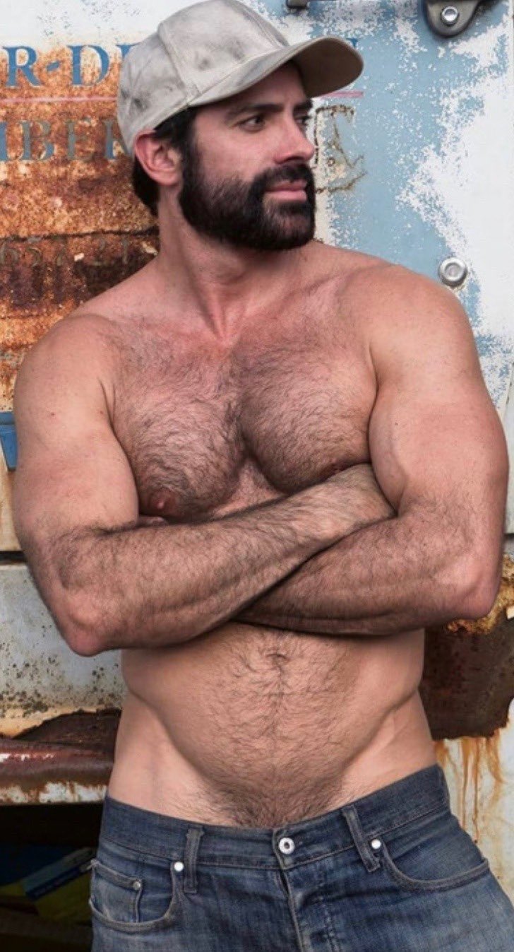 3 pic. June 22 ????  #ILoveHairyMen #hairsome #hairychest #hairygay #hairyfan #scruff #beardedhomo #beard