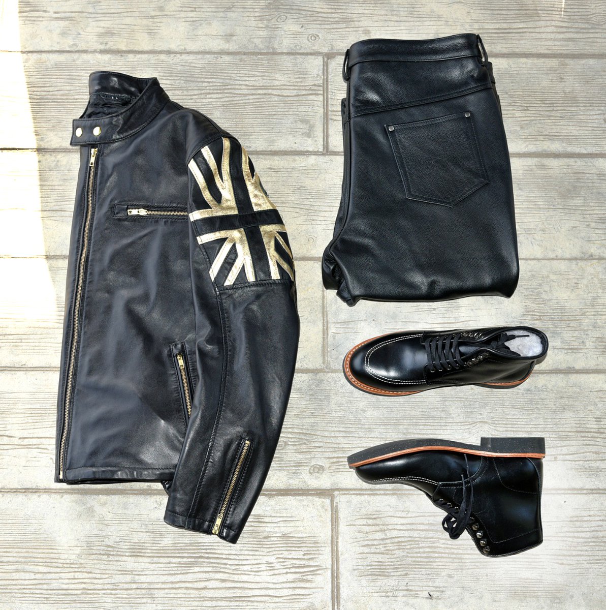 Boutiquengland's tweet photo. Union Jack Aesthetic!
Shop the look at: https://t.co/VfHuHRFSI4
#Leather #Boutiqueengland #leatherlover #leathercraft #Leatherjacket #Indyboots #Unionjack #Smartrangeleather #leatherstyle #OOTD https://t.co/FtePkXMhIG