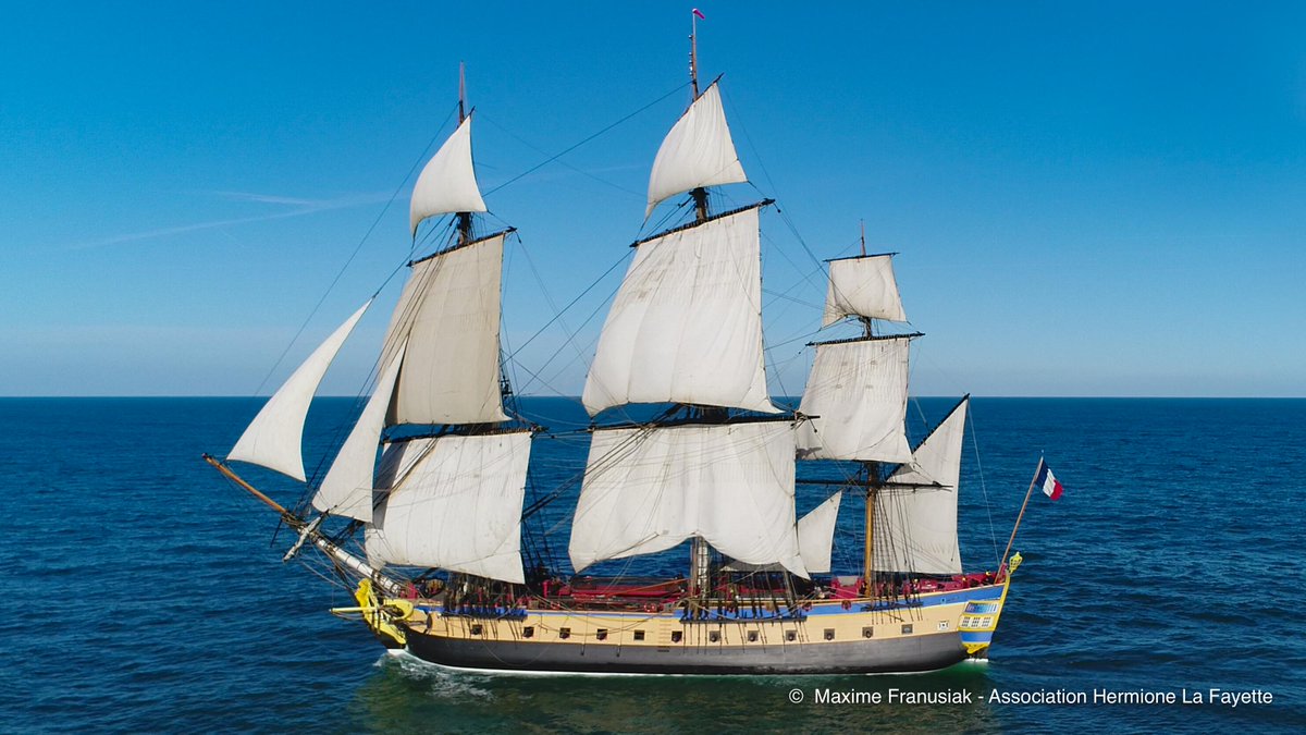 LHERMIONE_SHIP's tweet photo. Pour que L'Hermione reprenne la mer ! https://t.co/8J4etMYbQS via @YouTube 

Contribuez à la fabrication des nouvelles voiles de L'Hermione et affichez vôtre nom sur une flamme (un grand pavillon) tout en haut des mâts de L'Hermione. (A partir de 10€)
https://t.co/ra3E2Kv08L https://t.co/P0WAK5URb0
