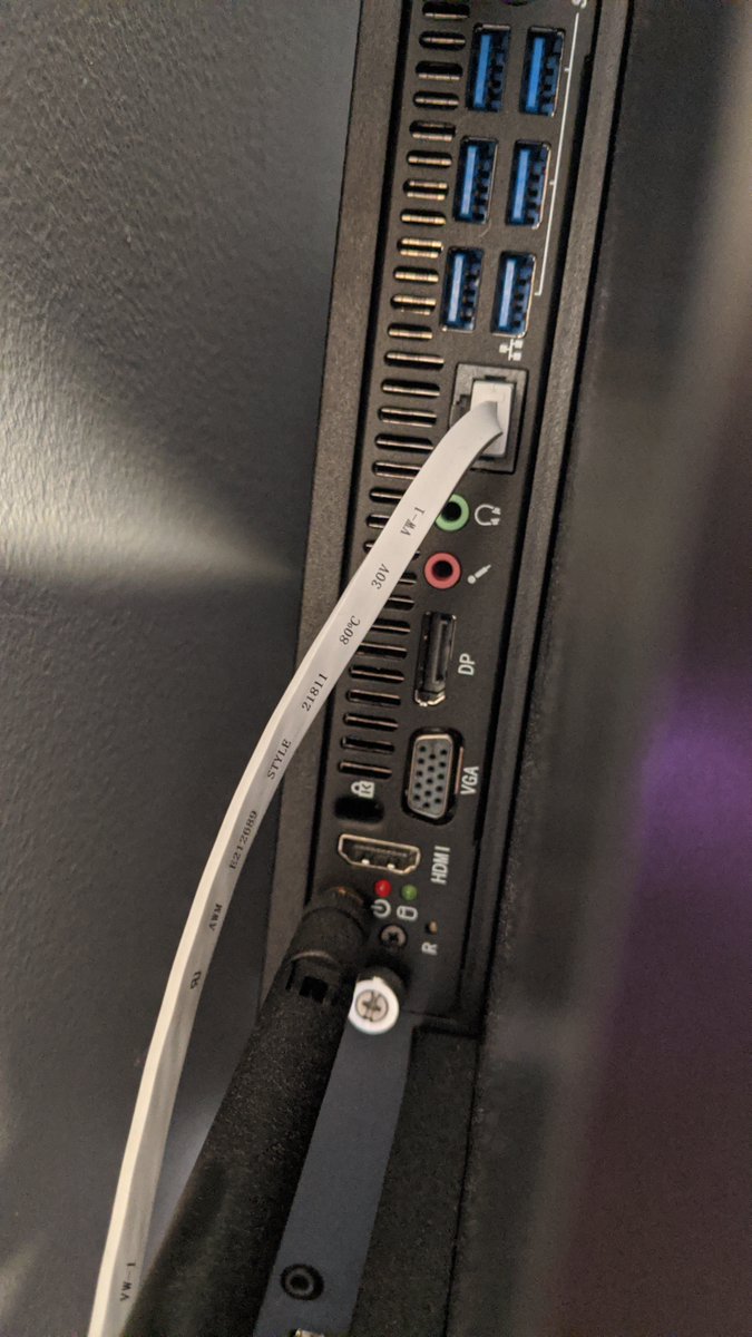 mogabr's tweet image. Day 25/30: Last AV Related Pic I took on my phone, trying to remember how many ports my DTEN had so I can keep adding stuff to it

#AVinTheAM #AVTweeps #30DayAVChallenge