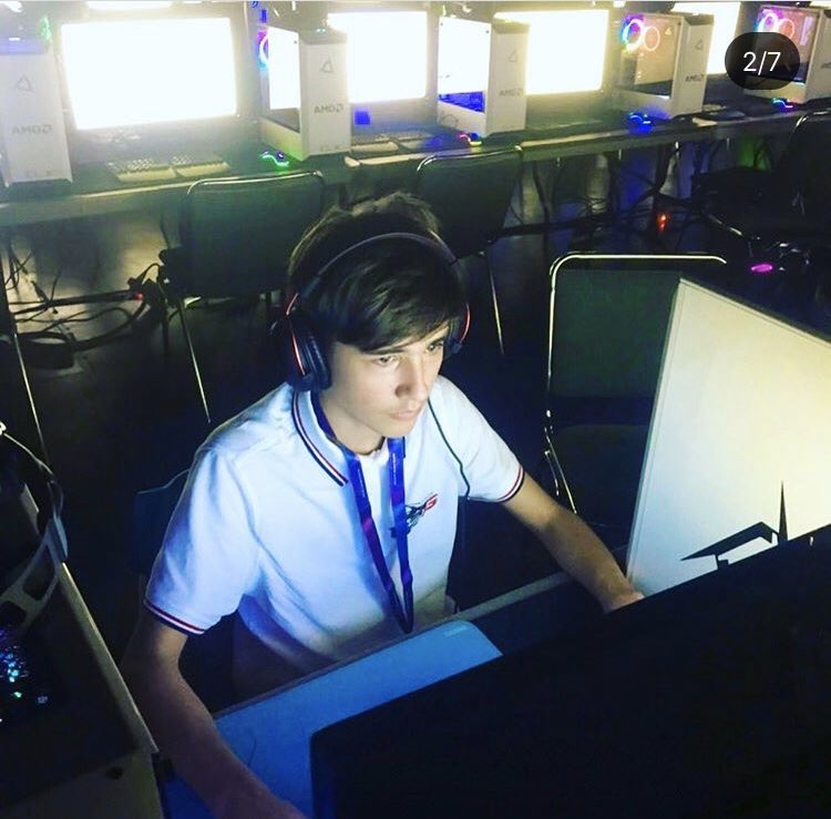 LesalotFN's tweet photo. 5 mois Jour pour Jour 🤩 https://t.co/5vEZVPH32e