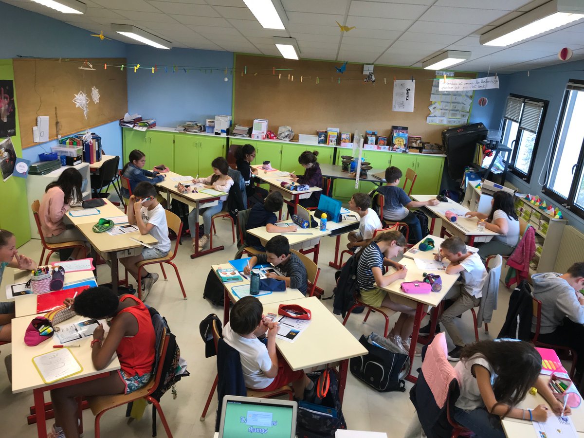 #mhm #distanciation on joue à la guerre des champs et à la bataille navale