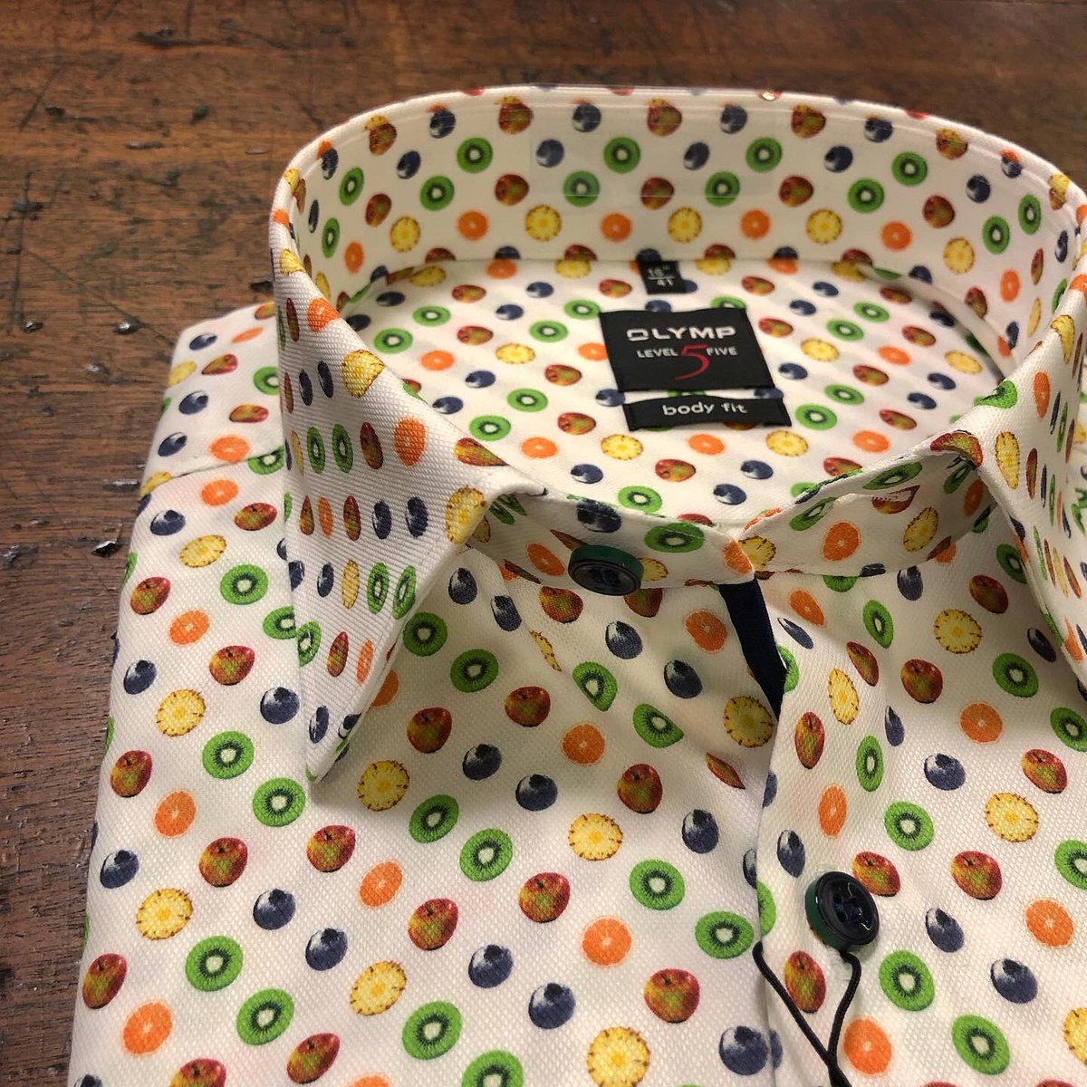 A fruity little number from #olymp shirts 🍏🍎🥝
#wjbennett #menswear #mensweardaily #mensfashion #menstyle #dapper #springfashion #summerstyles #olymp #shirt #shopping #shoplocal #supportsmallbusiness #rye #ryeeastsussex #sussex #kent