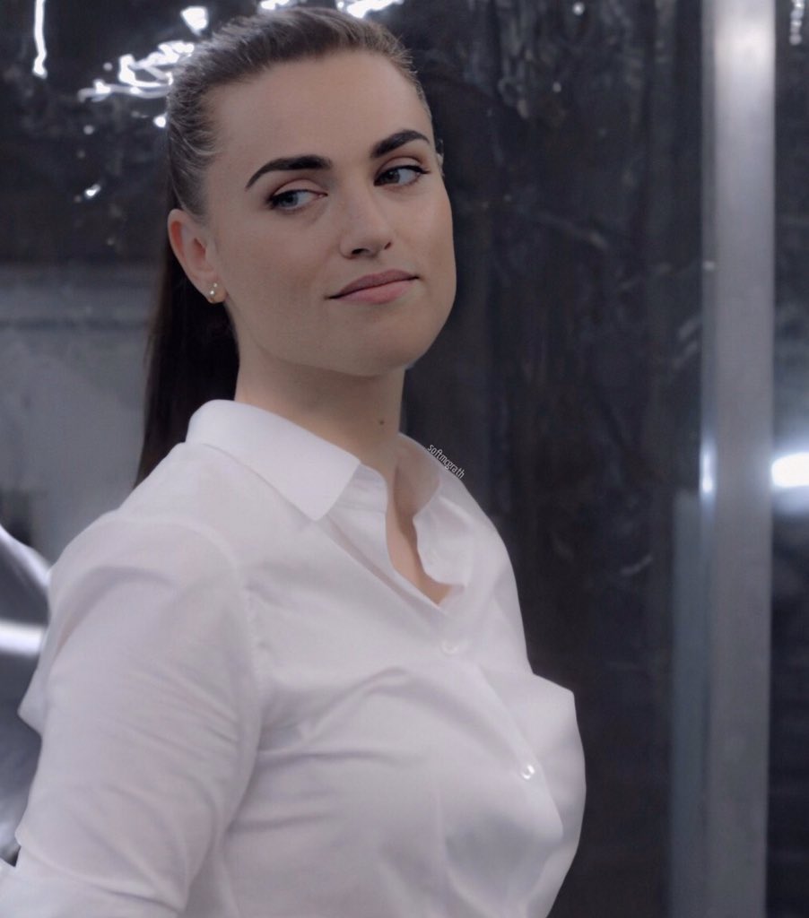 Katie McGrath as fairies; a thread: #KatieMcGrath