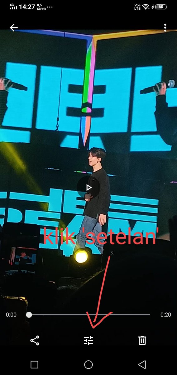 Caranya:1. Buka apk google foto2. Pilih gambar yang akan diubahSelanjutnya liat gambar aja dibawah