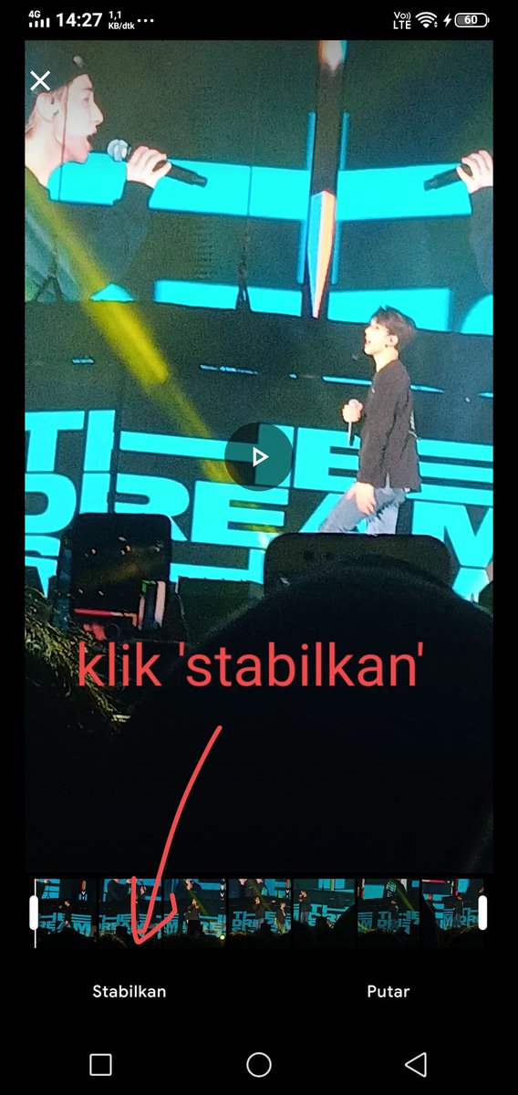 Caranya:1. Buka apk google foto2. Pilih gambar yang akan diubahSelanjutnya liat gambar aja dibawah