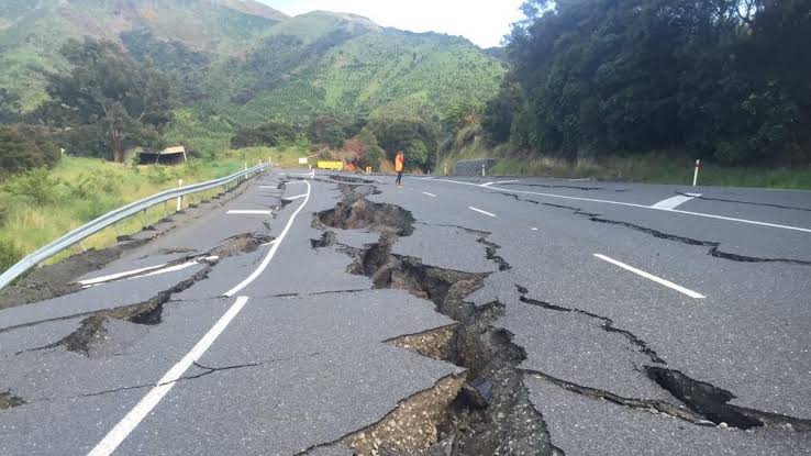 Christchurch earthquake 6.2 magnitude depth 5km185 deaths; 1,500–2,000 injuries, 164 serious