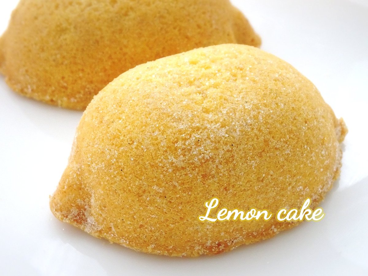 yurie_mon's tweet photo. 今日のおやつ。
GBCの新商品レモンケーキ🍋
そして霧の森大福。
どちらもおいしい ٩(๑❛ᴗ❛๑)۶♥

#レモンケーキ #GBC 
#霧の森大福 #霧の森
#おやつ #おやつタイム 
#もぐもぐタイム #sweets #lemoncake #sweetspic 

食べ物を撮る練習中。
だけど3枚目picは #マリモ みたい…💦
DONMAI☆私 https://t.co/5i2F6SQ60M