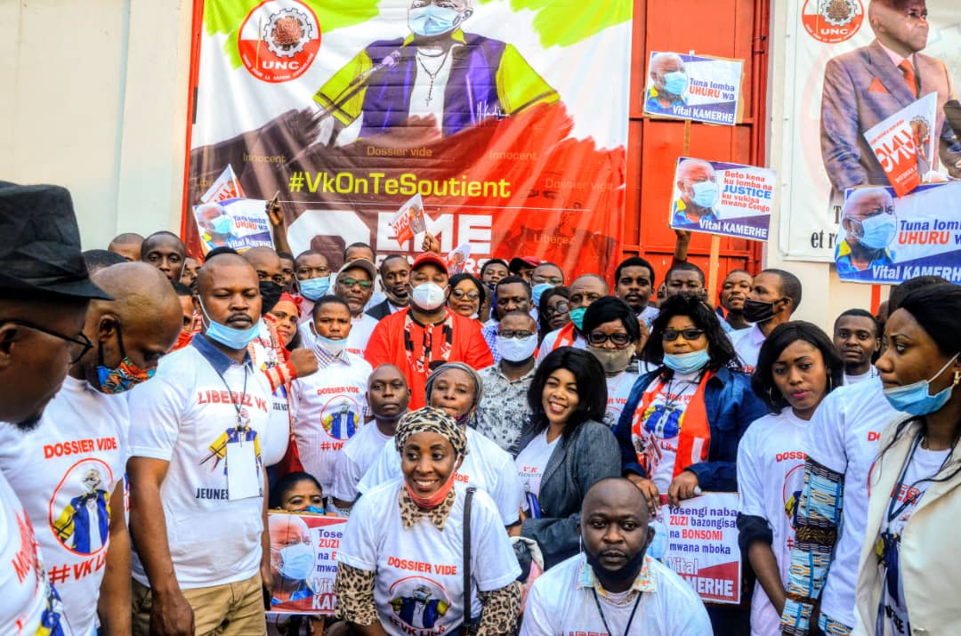 uncVoice1's tweet photo. Le tribunal a été dans l'incapacité d'établir la culpabilité de l'Hon. Vital Kamerhe et s'est contenté de reprendre largement le réquisitoire du ministère public...lire la suite sur notre site officiel: https://t.co/1n9OEX6VGf
Débats? rejoignez-nous sur WhatsApp:+243822335308 https://t.co/DRVgEAqT8l