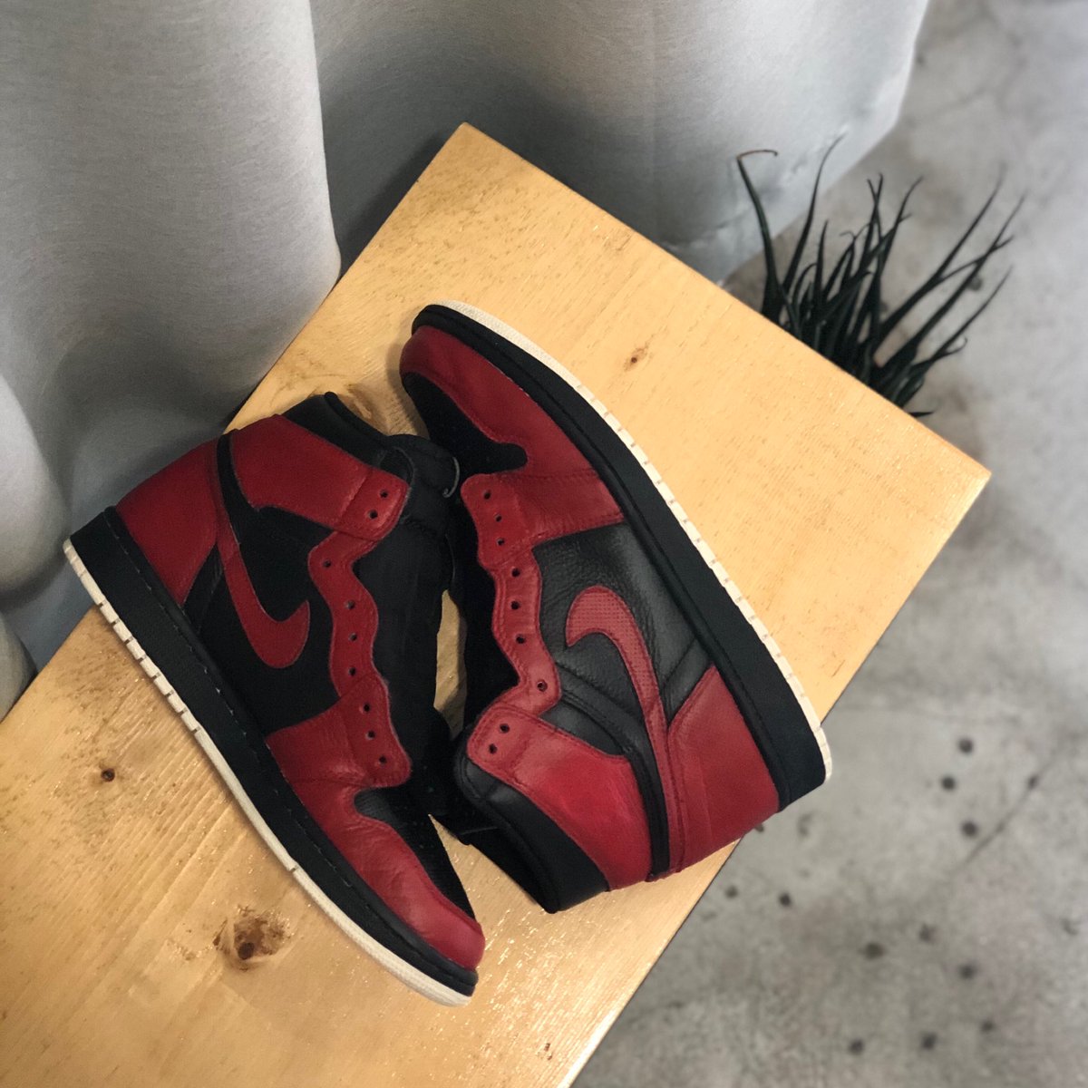 ymshoecleaning's tweet photo. Air Jordan 1 Retro High OG “Black Perforated”

Restoration
• Deep Cleaning
• Repaint
• Change of colorway
• Deodorizing

#BeatersToBrandNew https://t.co/HOlEWX1gbK
