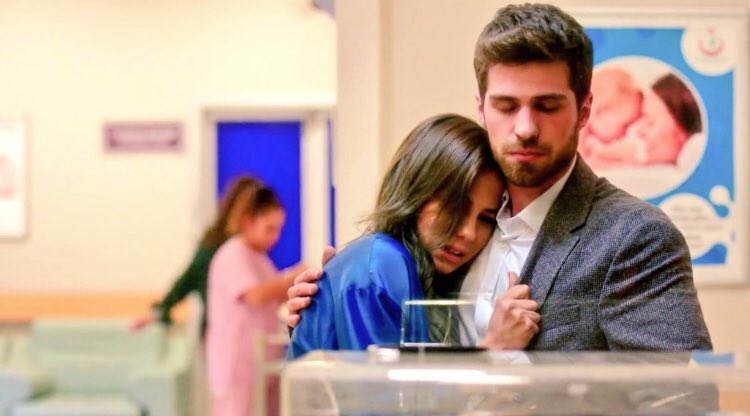 NedCerFandom's tweet photo. Bu akşam son kez #Zalimİstanbul diyoruz... 

TT çalışmalarımızda bizi yalnız bırakmayan, destek veren bütün #NedCer fandoma teşekkürler! Başka yolculuklarda görüşmek dileğiyle 🖤🙏 https://t.co/XGHZhhrC4Q