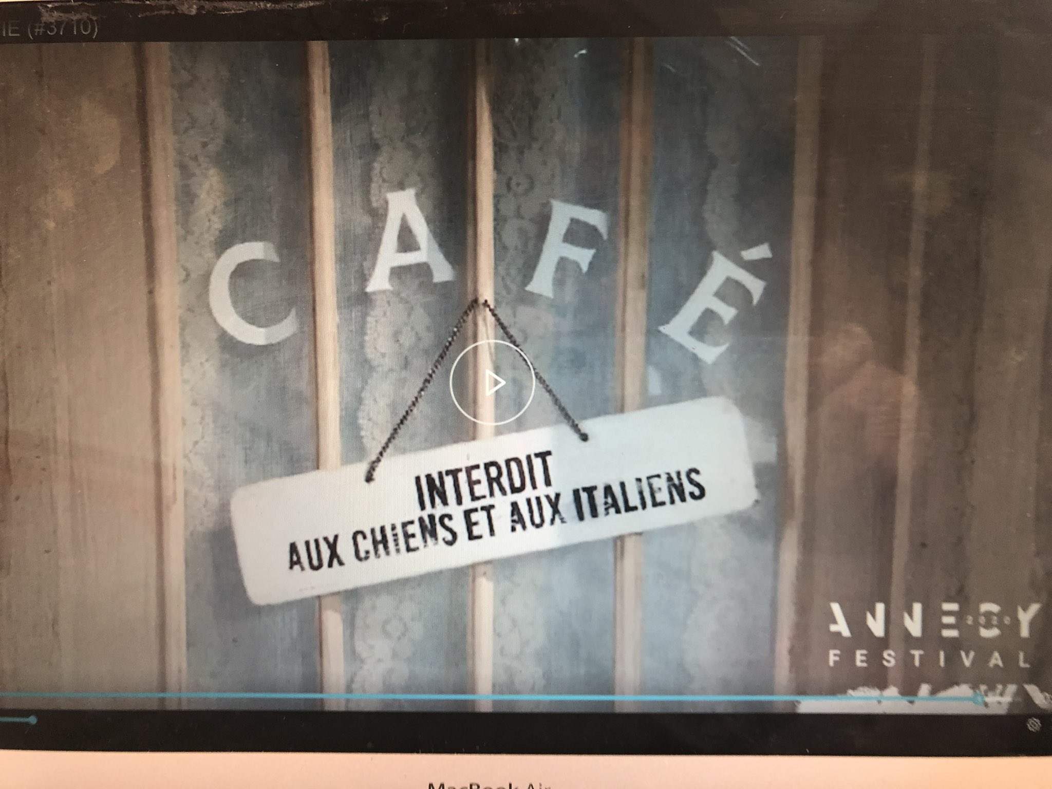 Vie Caroline On Twitter Ca A L Air Merveilleux Interdit Aux Chiens Et Aux Italiens D Alain Ughetto Donne Vraiment Envie Le Realisateur Y Evoque Le Passe De Sa Famille Et Les