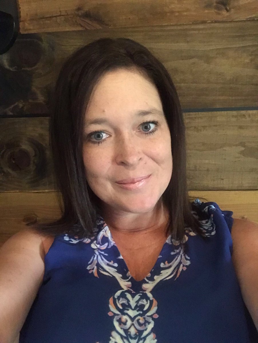 SudduthJackets's tweet photo. Amanda Dean is a new addition to Sudduth &amp; we are excited to have her join our team!  She is originally from Kilmichael and went to Winona Academy &amp; MSU.
When off from school, she enjoys helping her husband on construction jobs! Her favorite place in Starkville: 1883 Smokehouse https://t.co/wuYcbkGRxy