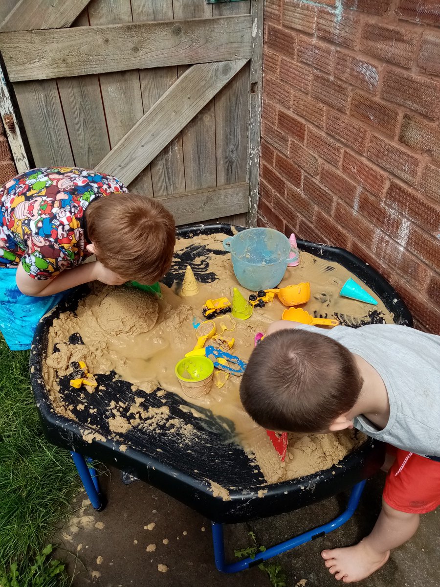 Beccaaayyyyyy's tweet photo. The rain got into the sand. So today, Jake and Jaylon have been having a lot of messy fun making mud pies, castles with moats and trying to print their names. @KingshurstY1 @kingshurstREC @KingshurstPS https://t.co/0UJVPA5HRA