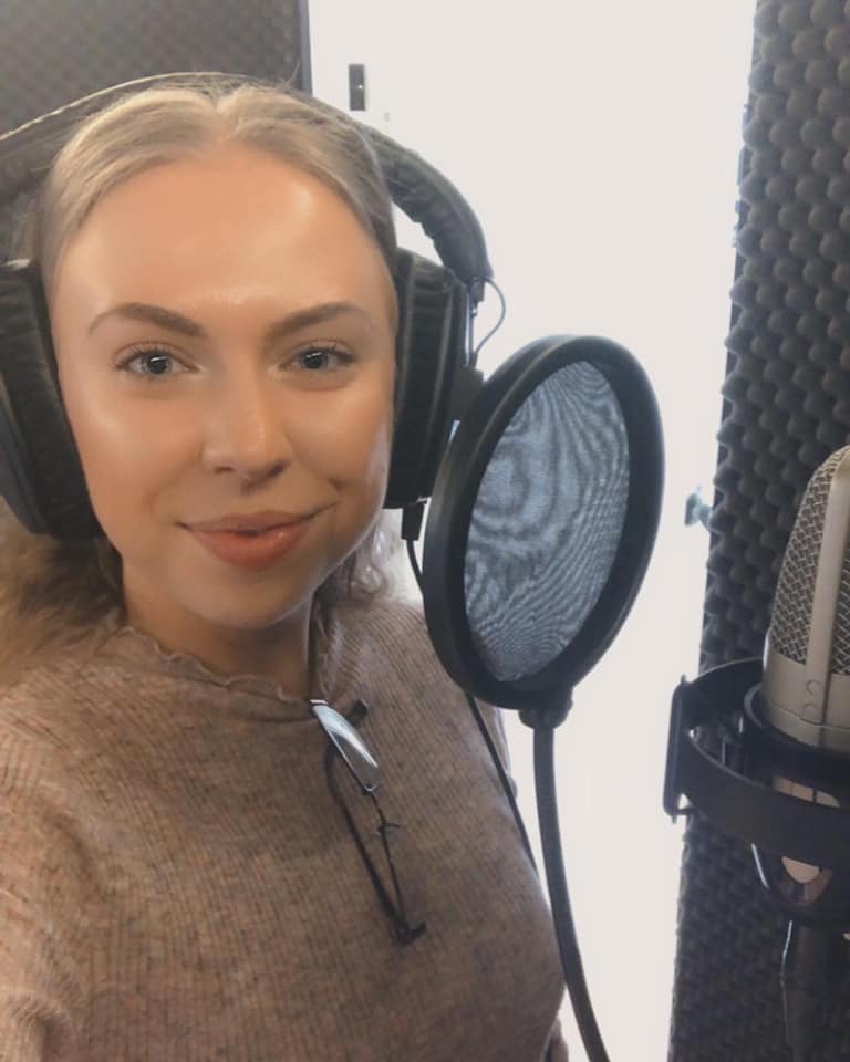 istagestudio's tweet photo. New Voicereel for Charlotte Howley finished and ready to apply for castings 🎙️✅
Here's to a fantastic week everyone ☀️

"Absolutely LOVED recording my voice reel with iStage Studio today. Can not recommend them enough 🎉🎤 #achievinggoals"

⬇️1/2 https://t.co/CvBJuL10Jt