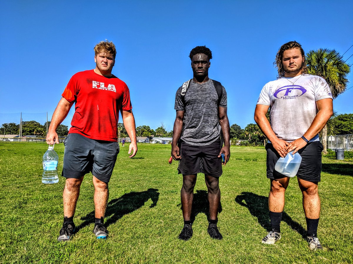dreamkingfilmz's tweet photo. Book it.. Behind 6'2 285 Chandler Kirkland & 6'2 285 Mike Bartilucci, Myles Montgomery will rush for another 2K this season. https://t.co/LXp8Jj4ifO