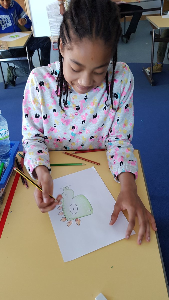 WilburyPrimary's tweet photo. A lovely end to the afternoon for 6S - a Rob Biddulph drawing session #drawwithrob #gregosaurus https://t.co/bfsRq0rYyA