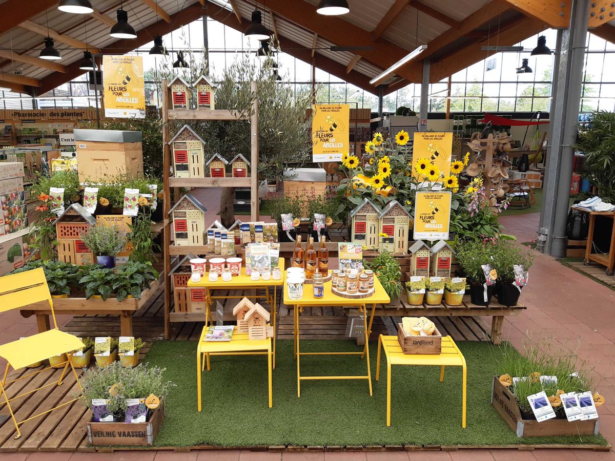 val_hor's tweet image. 🐝Semaine des #Fleurs pour les #Abeilles🐝

Pour cette 4ème édition vous avez été plus de 500 #professionnels à nos côtés afin de protéger la #biodiversité.

🙏Merci à tous pour votre implication, votre bienveillance et votre mobilisation.

@OFApidologie @fforbees