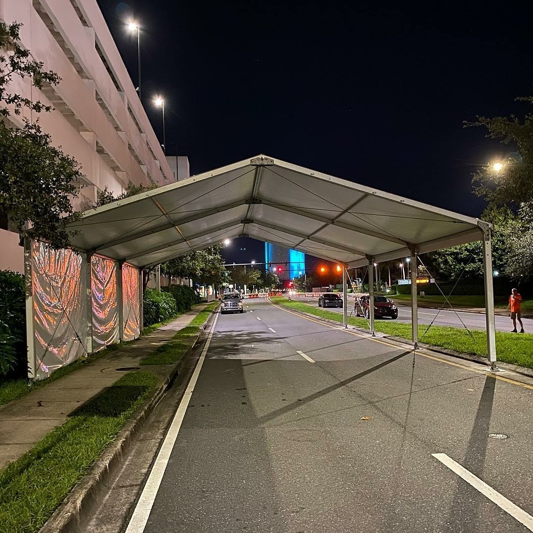 LosbergerUS's tweet photo. COVID Test Waiting Area
βΊ: 10 x 15m Losberger De Boer π #irenteverything
#orlando #tents #structure #eventprofs #tenting #testing #losbergerdeboer #tent #tentmanufacturers https://t.co/LUfBmQGjkv