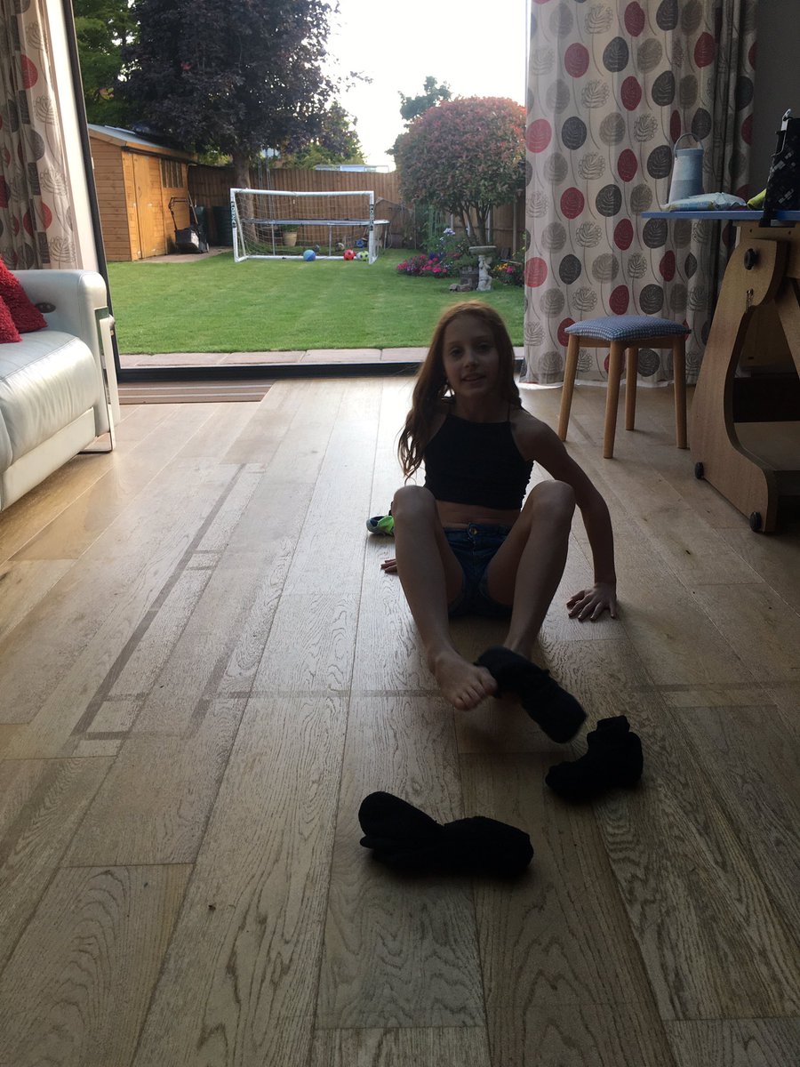 bridgetelden's tweet photo. @SherrierCE Emily had a go tonight with her dads socks, she managed to move 30 pairs of socks in 1min 30seconds. @SherrierY4 https://t.co/t3YksNKR5Z