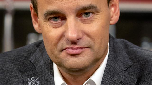 Mijn hemel. 
Een uur lang mekkeren over een grap? 
Een humor rechtbank? 
We kijken naar het failliet van #veronicainside, dankzij Wilfred Genee en zijn redactieteam. #teamjohan