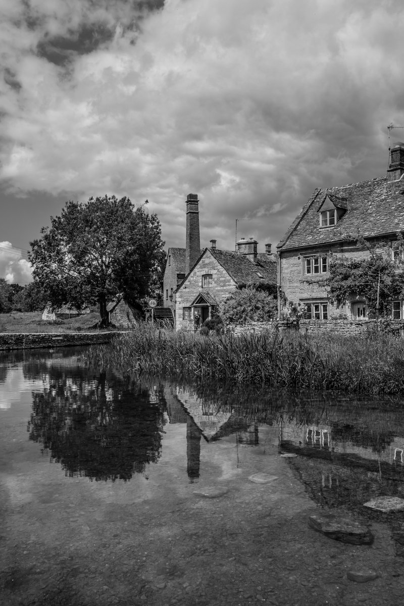 davva_73's tweet photo. The Old Mill 
#WexMondays #photography #amateurphotography #blackandwhitephoto #blackandwhitephotography #Village #museum #Cotswolds #apm20 #cotswoldlife #REFLECTION #canon #canonuk #canonphotography https://t.co/lTMTPUVC0E