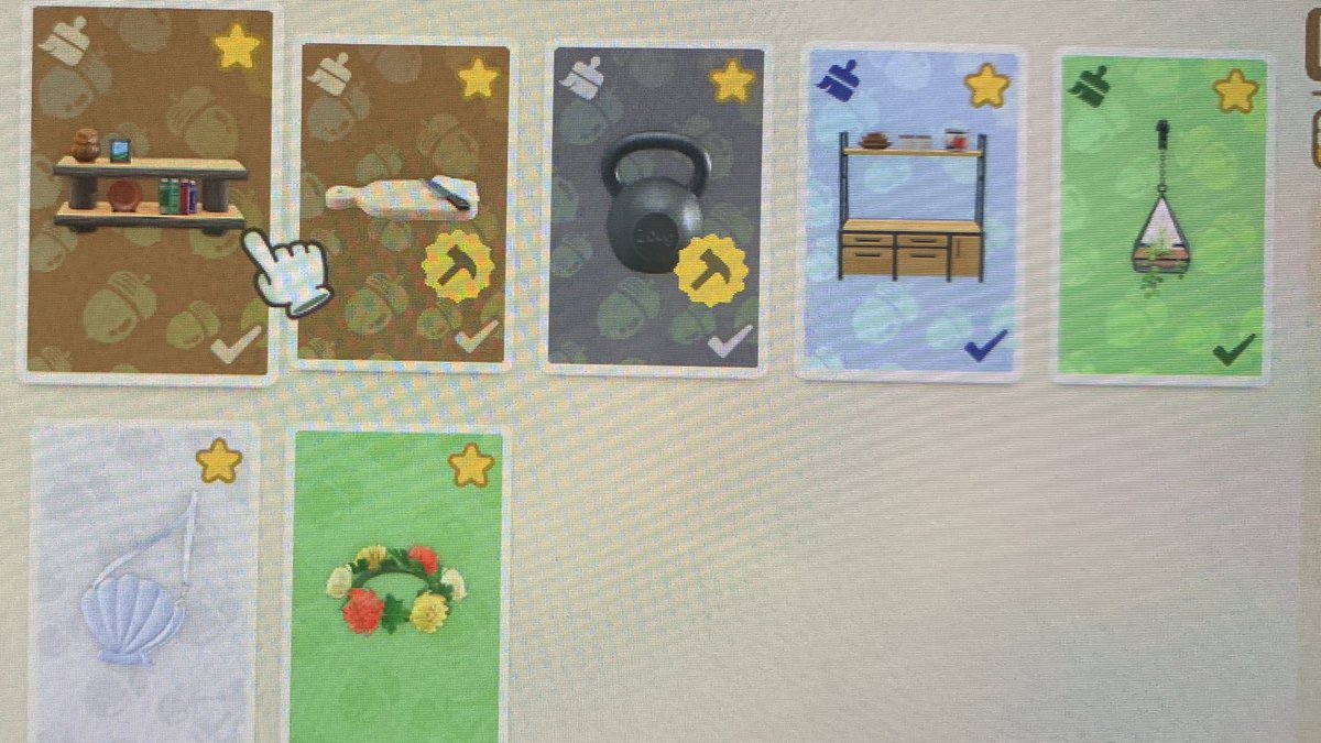 IcecrMnstrACNH's tweet photo. Anyone still need these recipes? Giving them away for free (or purple hyacinths if you have any)! Decorative log shelf, cutting board (x2), kettle bell, ironwood cupboard, hanging terrarium, shellfish pochette, and simple mums crown. Just DM me 🤗#acnhrecipes https://t.co/yH8GCMamC6