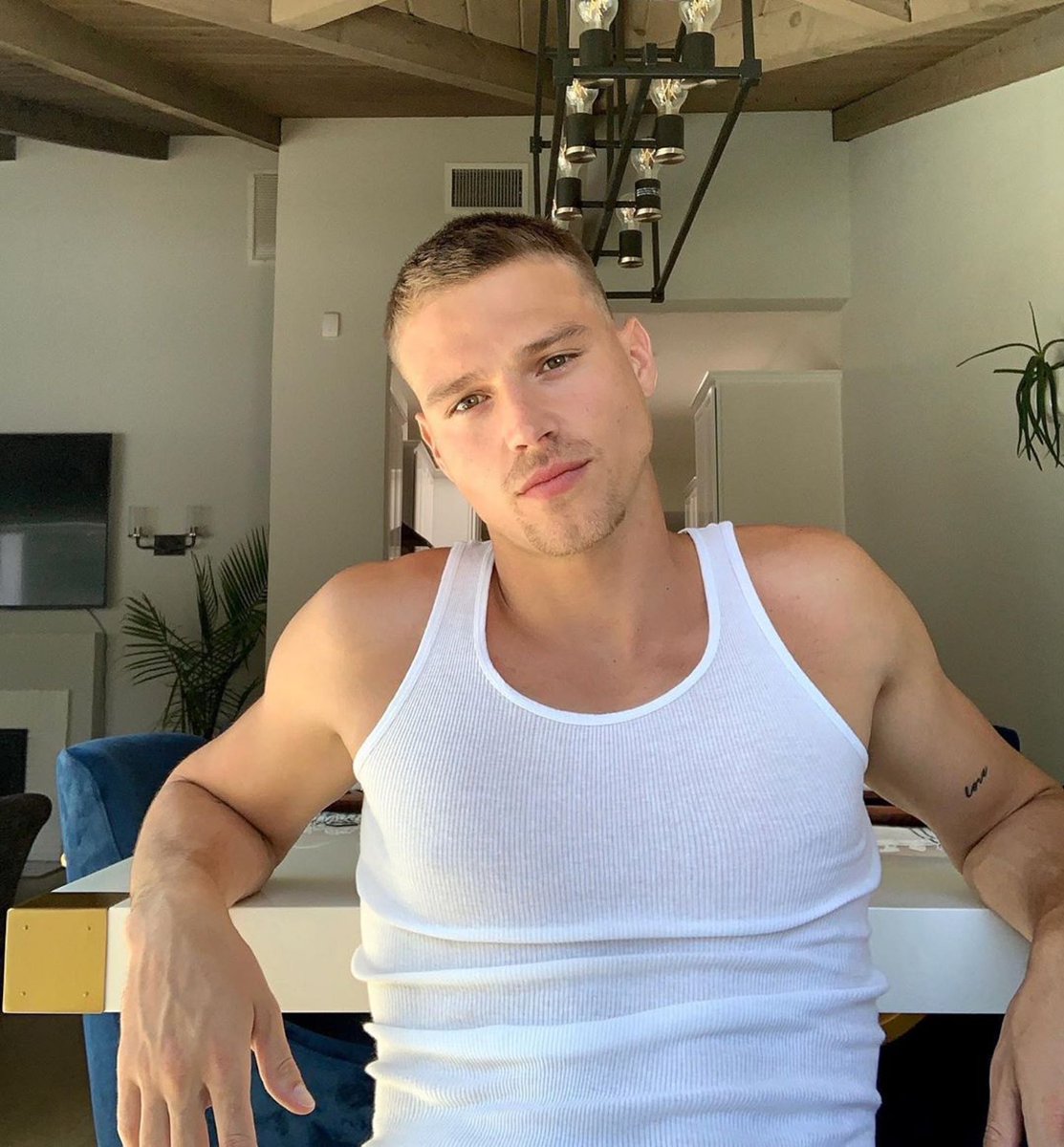 Back to the buzz! 💈💇‍♂️