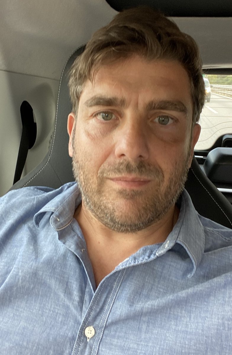 fabiolobono's tweet photo. #libriEPCC 

La nostra destinazione non è mai un luogo, ma piuttosto un nuovo modo di vedere le cose 🍀🇮🇹

#popoloinfuga https://t.co/QHWLA41hsQ