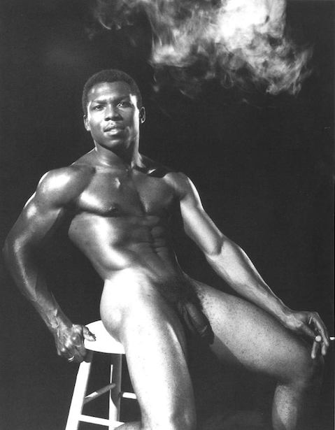 creatureblackl1's tweet photo. Robert Bennett [Photos by Pat Milo] Los Angeles, 1964 or so #robertbennett #patmilo #vintagemen #uncut https://t.co/Mu3yz3vFUz