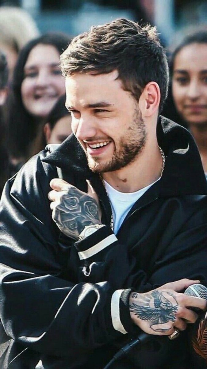 cnconiss's tweet photo. Liam Payne sonriendo es lo más lindo de la vida, tengo muchas pruebas y 0 dudas https://t.co/ilRwP8i0cB