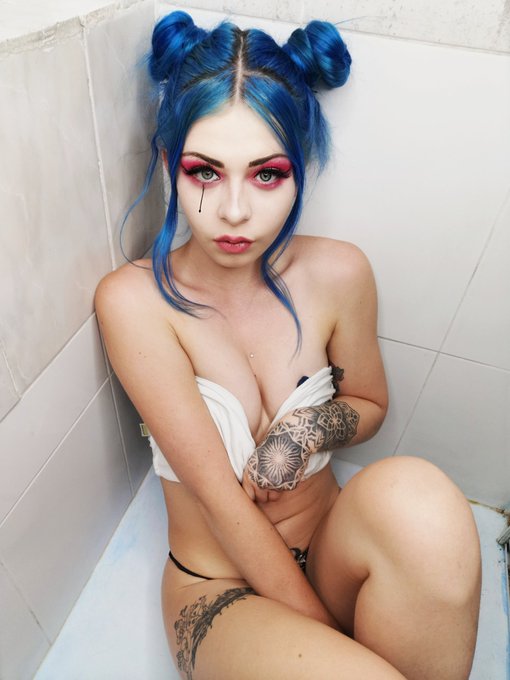Watch Kuroha Suicide's leaked NSFW photo on TwXstars