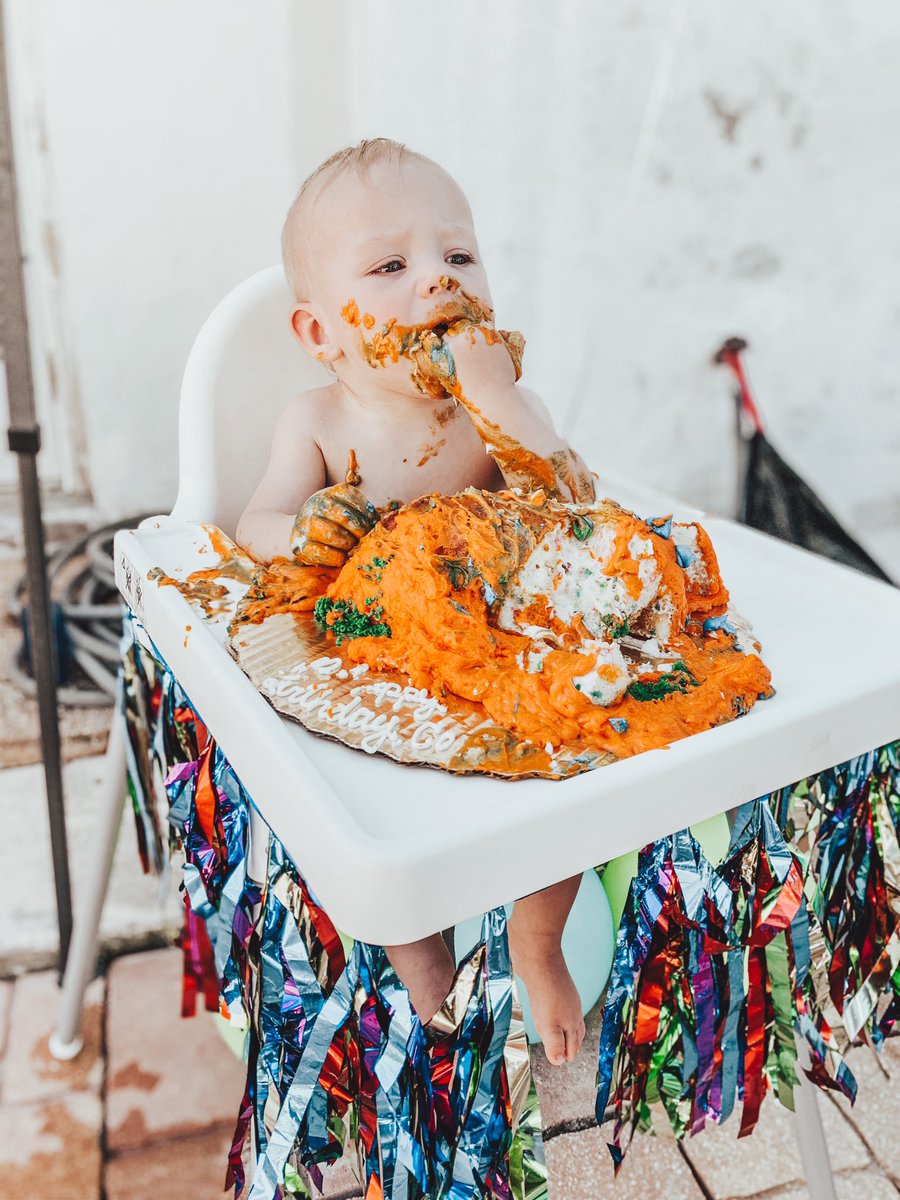 n0dramamama's tweet photo. I can’t believe my baby is ONE 😭 https://t.co/KK9QySrm6a