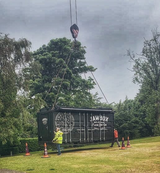 JawboxGerry's tweet photo. You’re Not Going To Be Able To Contain Yourself, But Please Do, Remember Social Distancing! As We Raise The Spirits With The #JawboxGin Bar At The Cultra Inn,  On The Grounds Of The Beautifully Luxurious @cullodenestate Hotel. 
@HastingsHotels @JawboxGin #SummerVibes https://t.co/OgBBkBbEBk