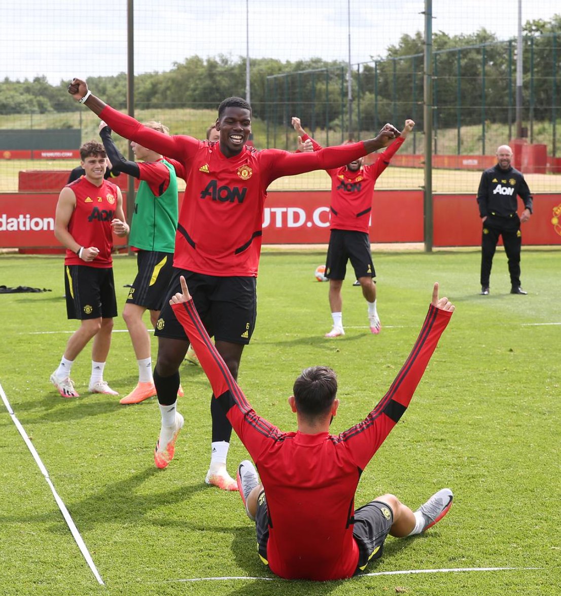 EbI9qWyX0AEDTXy?format=jpg&name=medium